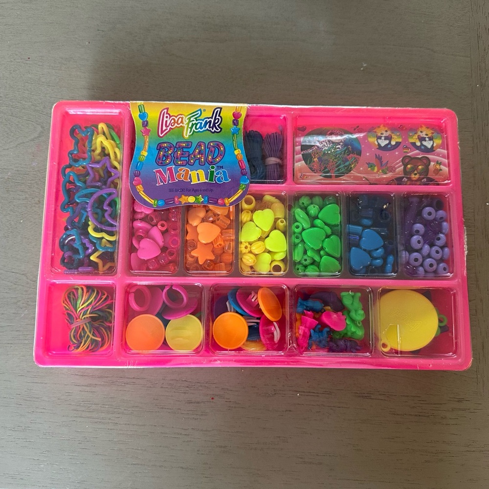 NEW vintage Lisa Frank Bead Mania Set